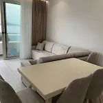 Delfin شقة