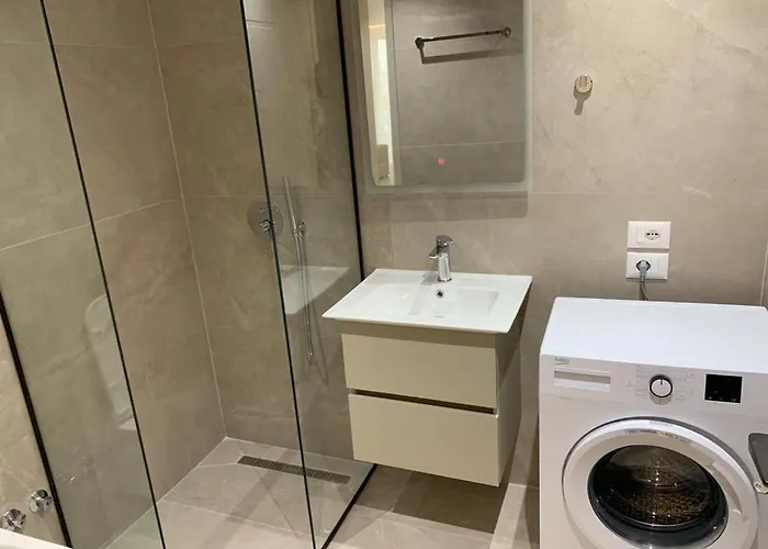 Delfin Appartement Saranda